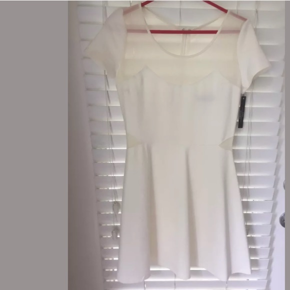 “French Connection” NEW Women's Mesh White Dress - Picture 2 of 5